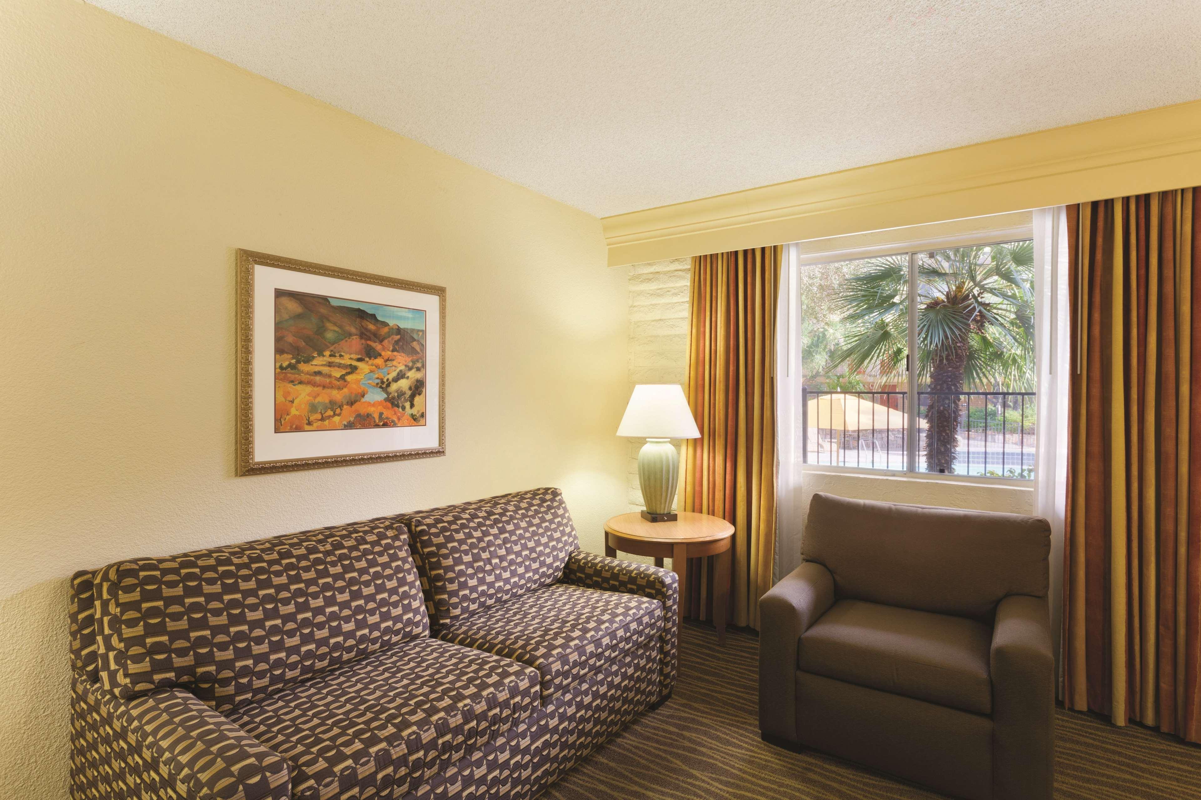 Motel 6 Phoenix, Az - Sky Harbor Екстериор снимка