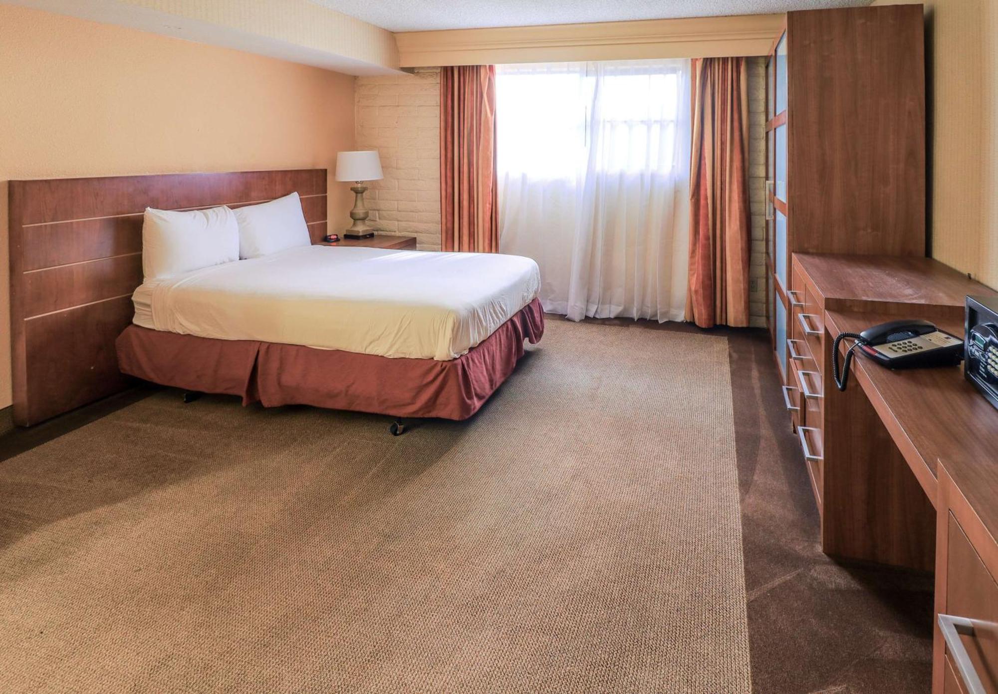Motel 6 Phoenix, Az - Sky Harbor Екстериор снимка